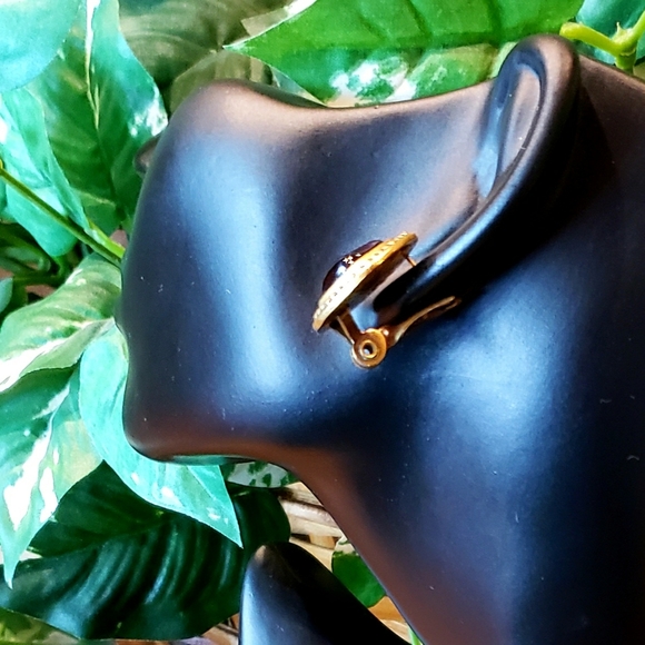 VTG YSL Designer Earrings - Aubergine Gripoix Glass / Gold Tone - EVC - Picture 11 of 11